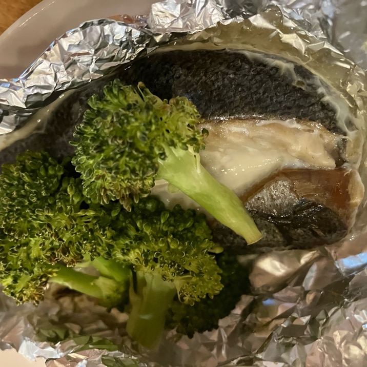 ぶりのバターしょうゆホイル焼き